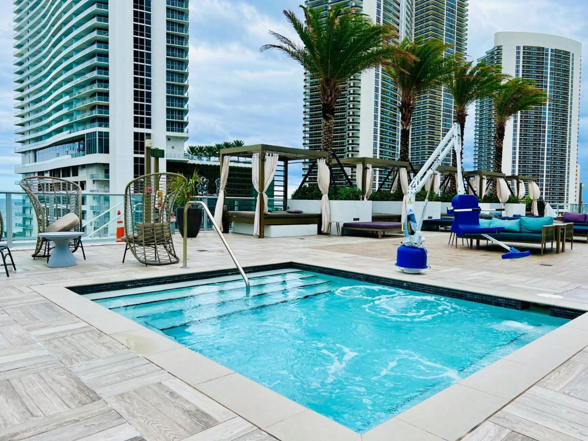Hyde Beach House Three-Bedroom, Waterfront, Ocean And Intercostal View, Rooftop Pool, 5 Min Walk To Beach Hollywood Kültér fotó